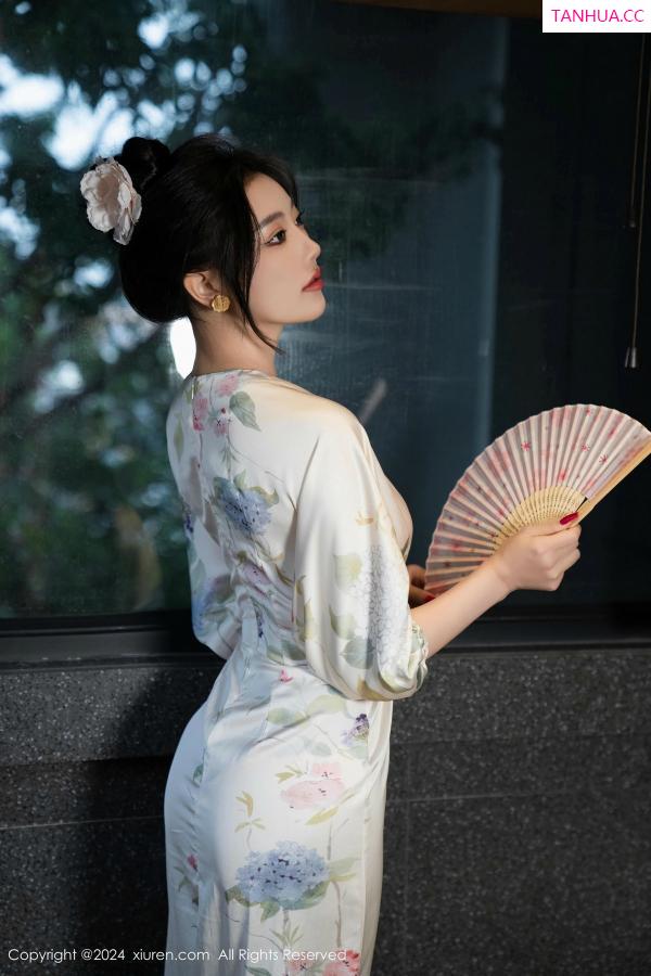 杨晨晨 sugar小甜心CC [XiuRen]高清写真图 2024.11.19 No.9470 杨晨晨Yome 丝袜美腿第9张图片